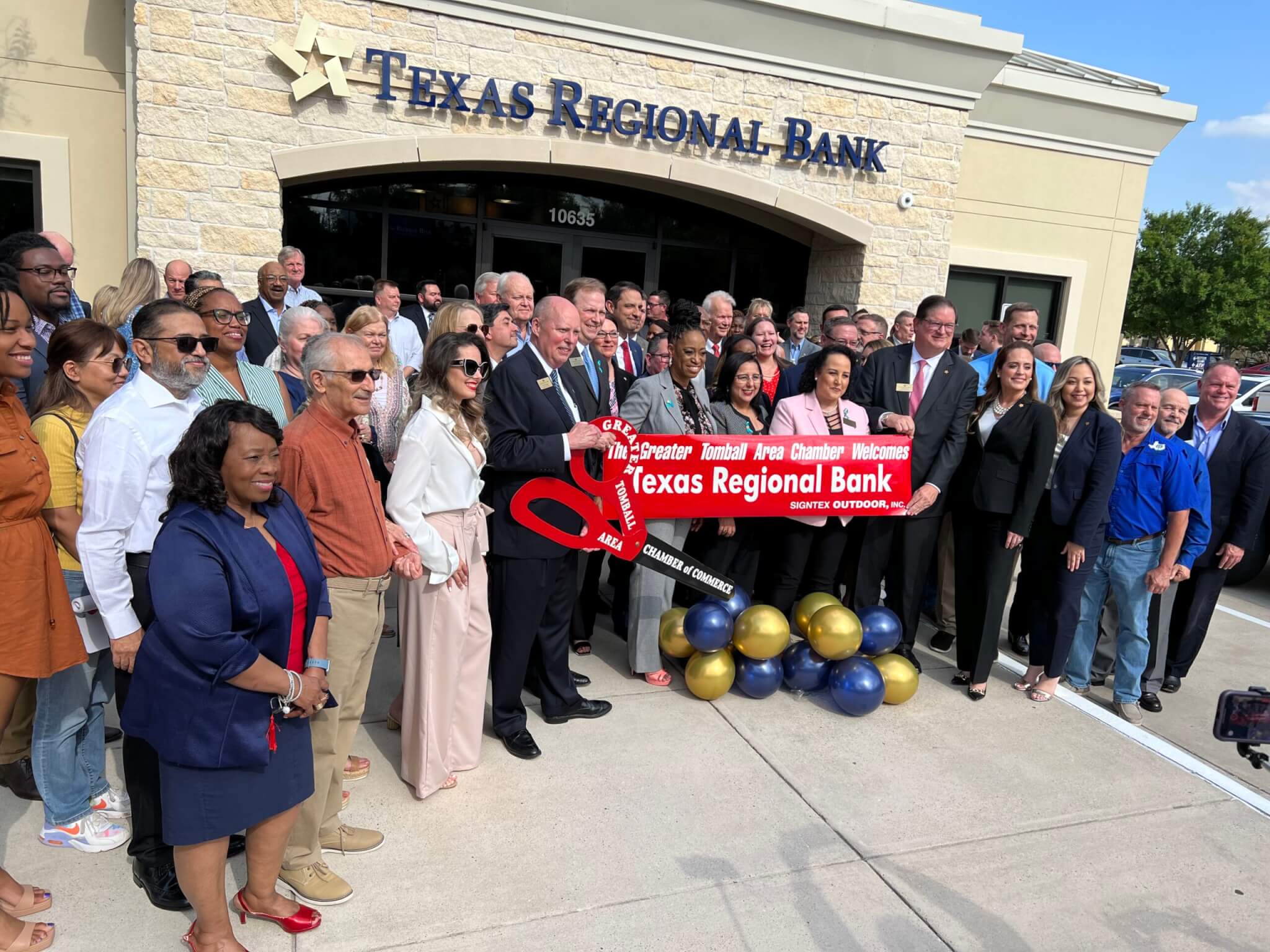 Texas Regional Bank Holds Ribbon Cutting Ceremony for Cypress Location