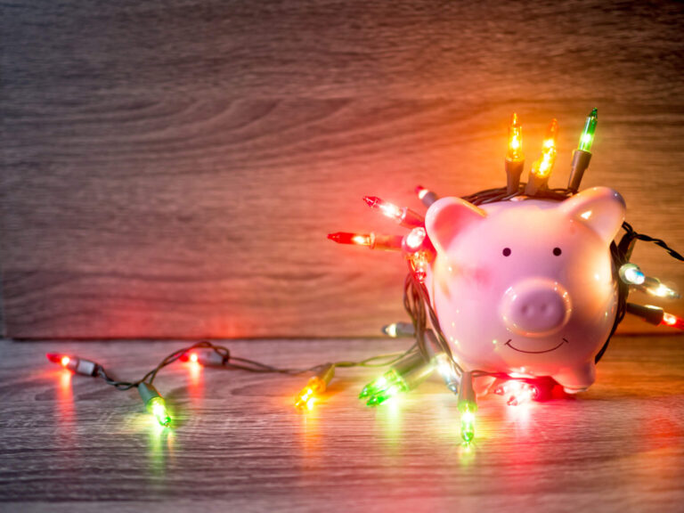 Holiday Budgeting: 15 Essential Tips